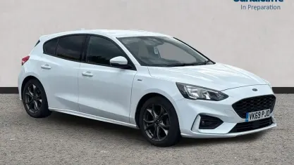 Begagnad Ford Focus ST-Line 125 HK (91 kW) 2019 Vit Halvkombi