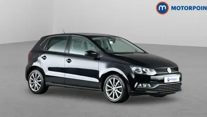 Begagnad VW Polo Design 90 HK (66 kW) 2015 Svart Halvkombi