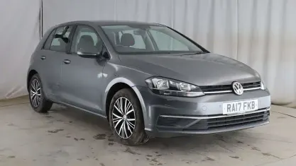 Gebraucht VW Golf VII SE 125 PS (91 kW) 2017 Grau Kleinwagen