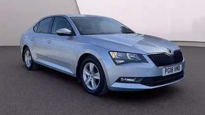 Used Skoda Superb 120 HP (88 kW) 2018 Silver Hatchback