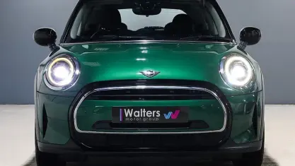 Used Mini Cooper Classic 136 HP (100 kW) 2023 Green Hatchback