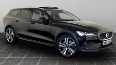 Black Used 2019 Volvo V60 CC Estate | £17,495 (Fair price)