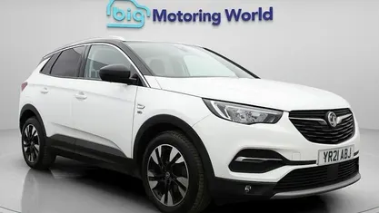 Used Vauxhall Grandland X Edition 131 HP (96 kW) 2021 White SUV