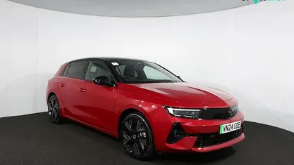 Used 2025 Vauxhall Astra Ultimate Hatchback | £17,000 (Good price)