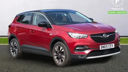 Używany Vauxhall Grandland X Sport 131 KM (96 kW) 2019 Czerwony SUV