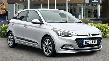 Used Hyundai i20 Premium 101 HP (74 kW) 2015 Silver Hatchback