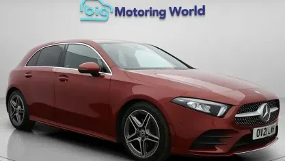 Begagnad Mercedes A180 Executive 136 HK (100 kW) 2021 Röd Halvkombi