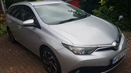 Used Toyota Auris Touring Sports Design 136 HP (100 kW) 2016 Estate