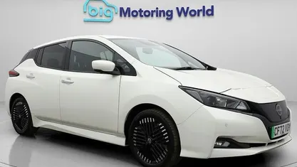 Begagnad Nissan Leaf N-Connecta 110 kW (150 HK) 2025 Halvkombi