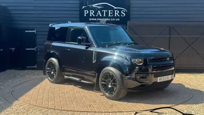 Used Land Rover Defender S 525 HP (386 kW) 2021 Black SUV