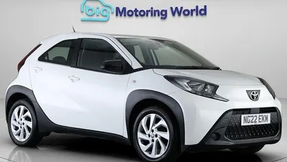 Used Toyota Aygo X PURE 72 HP (52 kW) 2025 SUV
