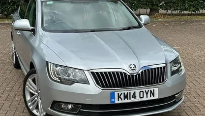 Silver Used 2014 Skoda Superb Elegance Hatchback | £8,995 (Fair price)