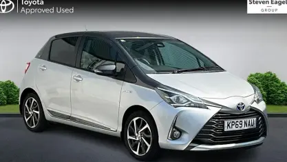 Used Toyota Yaris Hybrid 101 HP (74 kW) 2019 Grey Hatchback