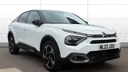 Used Citroën C4 PureTech 131 HP (96 kW) 2022 White Hatchback