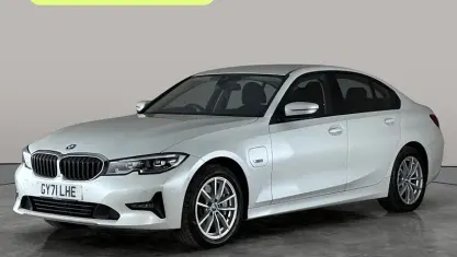 Used BMW 330e 292 HP (214 kW) 2022 White Sedan