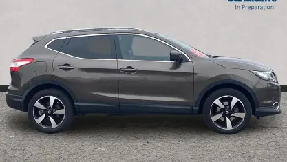 Used Nissan Qashqai N-Vision 115 HP (84 kW) 2016 Bronze SUV
