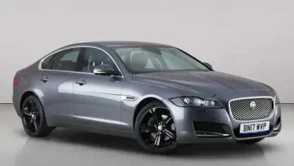 Used Jaguar XF Portfolio 179 HP (131 kW) 2017 Grey Sedan