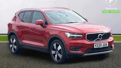 Begagnad Volvo XC40 Momentum 163 HK (119 kW) 2020 Röd SUV