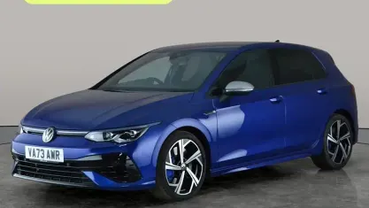 Używany VW Golf VIII R 320 KM (235 kW) 2024 Niebieski Hatchback