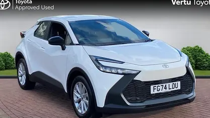 Used Toyota C-HR 140 HP (102 kW) 2026 SUV