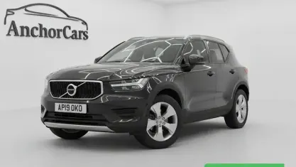 Used Volvo XC40 Momentum 150 HP (110 kW) 2019 Black SUV