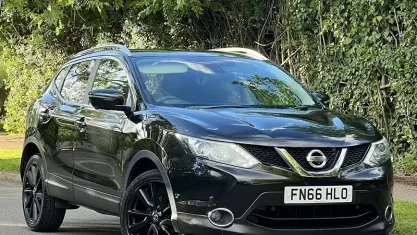 Used Nissan Qashqai Tekna 110 HP (80 kW) 2016 Black SUV