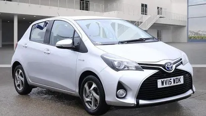 Used 2016 Toyota Yaris Hybrid Hatchback | £7,790 (Fair price)
