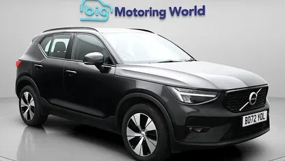 Begagnad Volvo XC40 Plus 211 HK (155 kW) 2022 Svart SUV