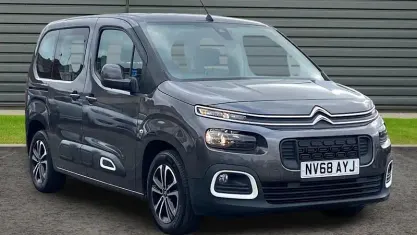 Used Citroën Berlingo Feel 102 HP (75 kW) 2020 MPV