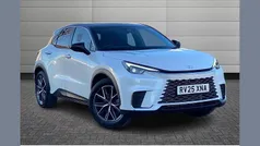 Sonic white Used 2025 Lexus LBX SUV | £32,499 (Fair price)
