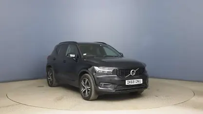 Used Volvo XC40 R-Design 190 HP (139 kW) 2020 SUV