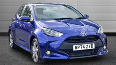 Juniper blue Used 2025 Toyota Yaris Hybrid Hatchback | £18,998 (Good price)