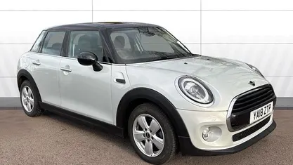 Used Mini Cooper Hatch 136 HP (100 kW) 2018 Silver Hatchback