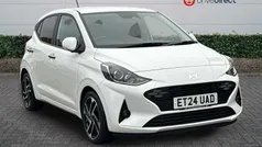 White Used 2024 Hyundai i10 Premium Hatchback | £14,495 (Fair price)