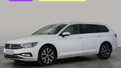Begagnad VW Passat SEL 150 HK (110 kW) 2023 Vit Kombi