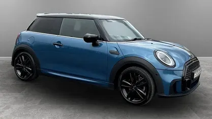 Used Mini Cooper Hatch 136 HP (100 kW) 2022 Hatchback
