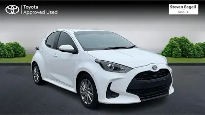 Used Toyota Yaris 116 HP (85 kW) 2023 White Hatchback