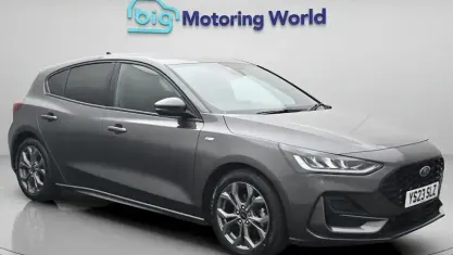 Used Ford Focus ST-Line 125 HP (91 kW) 2023 Grey Hatchback