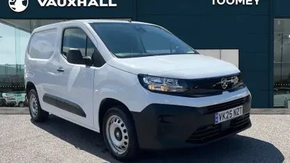Used Vauxhall Combo S 102 HP (75 kW) 2025 White MPV