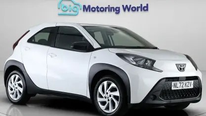 Używany Toyota Aygo X PURE 72 KM (52 kW) 2025 SUV