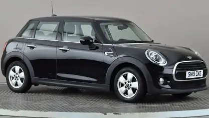 Used Mini Cooper Classic 136 HP (100 kW) 2019 Black Hatchback