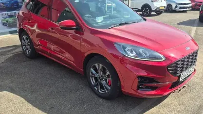 Used Ford Kuga ST-Line 225 HP (165 kW) 2020 Red SUV