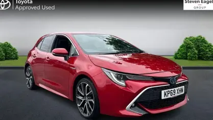 Used Toyota Corolla 184 HP (135 kW) 2019 Red Hatchback