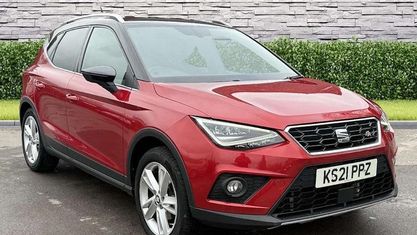 Używany Seat Arona FR 110 KM (80 kW) 2021 Czerwony SUV