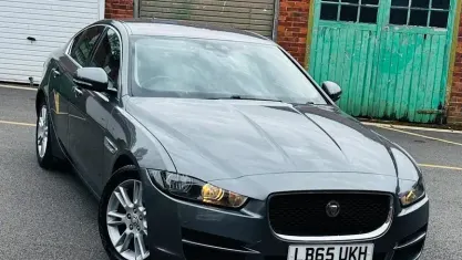 Used Jaguar XE Prestige 179 HP (131 kW) 2016 Grey Sedan
