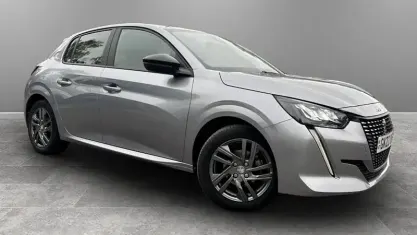 Używany Peugeot 208 Active Premium 75 KM (55 kW) 2022 Hatchback