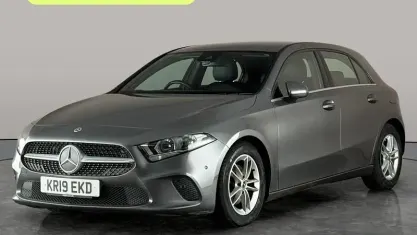 Begagnad Mercedes A180 Executive 116 HK (85 kW) 2019 Grå Halvkombi