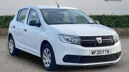 Used Dacia Sandero Essentiel 90 HP (66 kW) 2020 White Hatchback