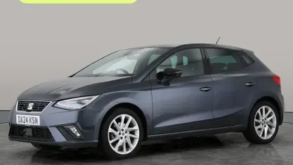 Usado Seat Ibiza FR 110 HP (80 kW) 2023 Cinzento Citadino