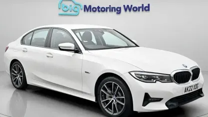 Usado BMW 330e Sport Line 292 HP (214 kW) 2022 Branco Sedan